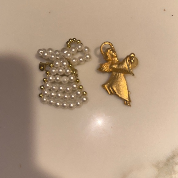 2 ángel pins - Picture 2 of 3